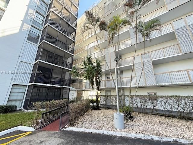 Recientemente alquilado: $1,900 (2 camas, 2 baños, 994 Pies cuadrados)