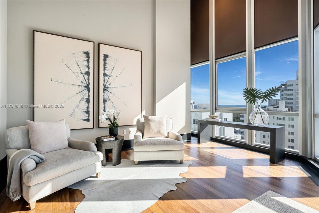 Recently Sold: $3,500,000 (2 beds, 2 baths, 1565 Square Feet)