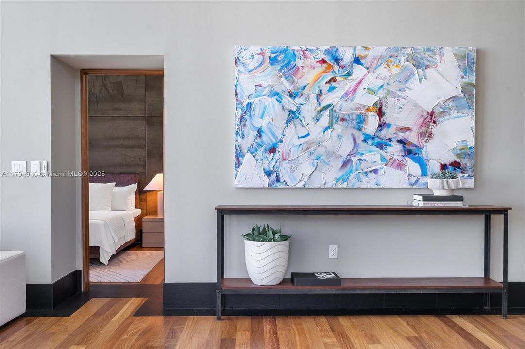 Recently Sold: $3,500,000 (2 beds, 2 baths, 1565 Square Feet)