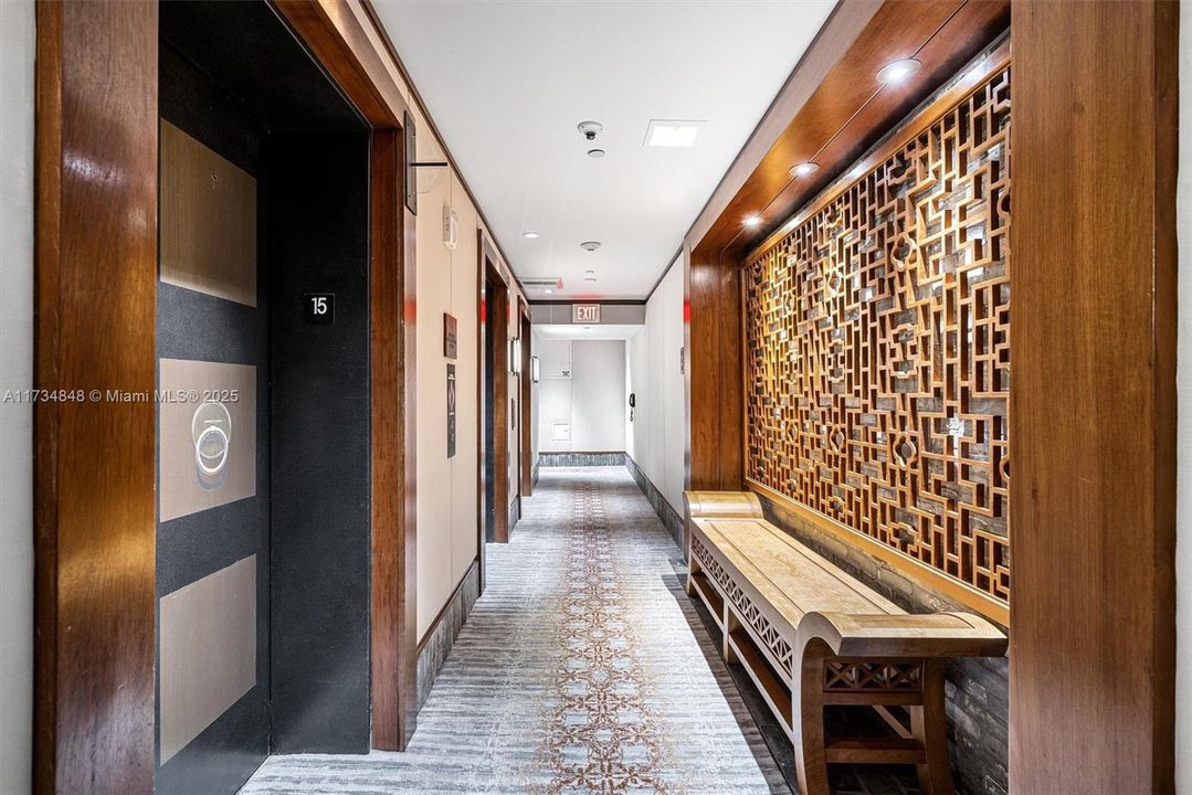 Recently Sold: $3,500,000 (2 beds, 2 baths, 1565 Square Feet)