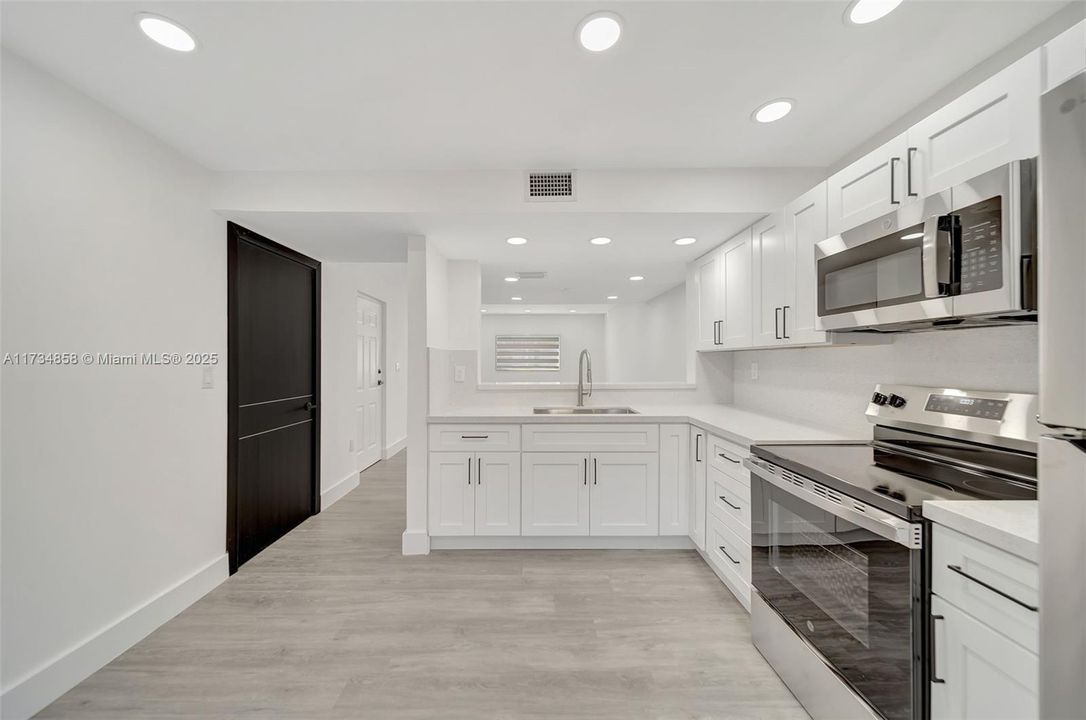 Recently Rented: $2,350 (2 beds, 2 baths, 1030 Square Feet)