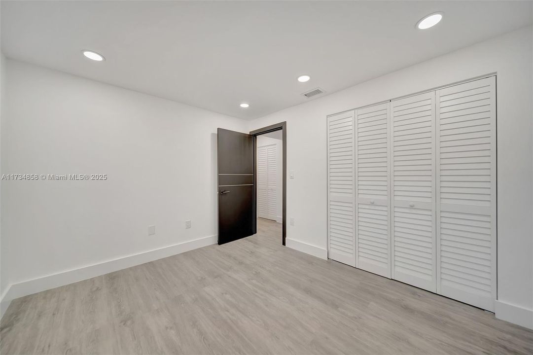 Recently Rented: $2,350 (2 beds, 2 baths, 1030 Square Feet)