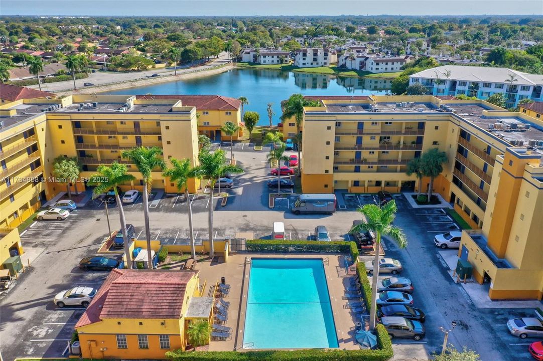 Recently Rented: $2,350 (2 beds, 2 baths, 1030 Square Feet)