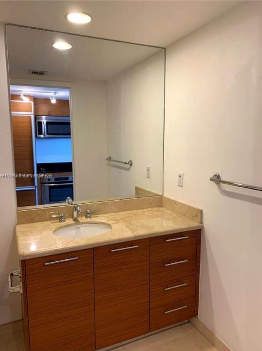 Vendido Recientemente: $323,000 (0 camas, 1 baños, 567 Pies cuadrados)