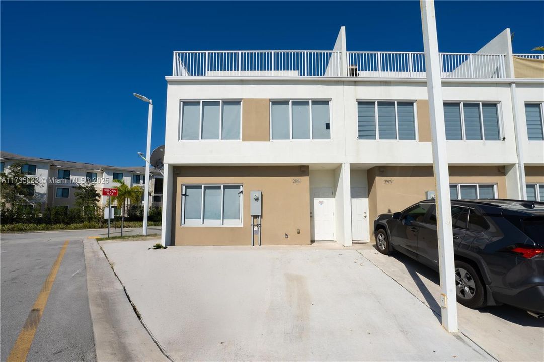 Recently Sold: $419,999 (4 beds, 3 baths, 1434 Square Feet)