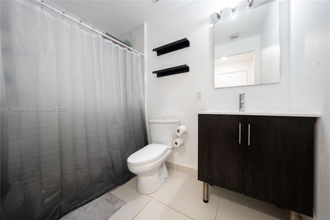 Recently Sold: $419,999 (4 beds, 3 baths, 1434 Square Feet)