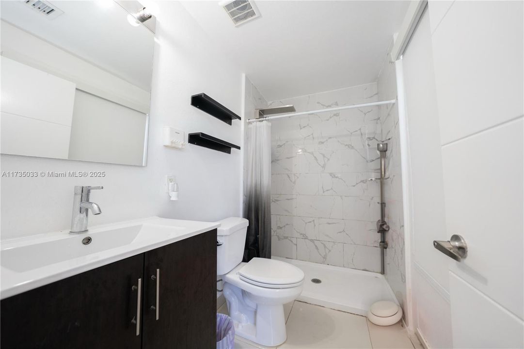 Recently Sold: $419,999 (4 beds, 3 baths, 1434 Square Feet)