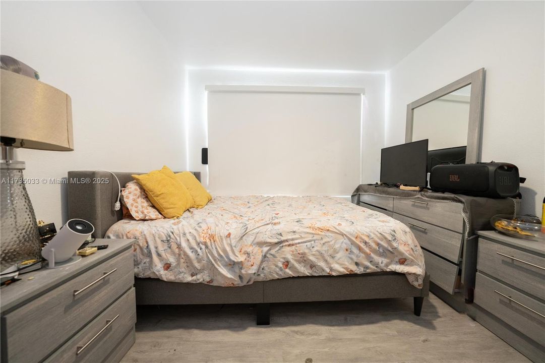 Recently Sold: $419,999 (4 beds, 3 baths, 1434 Square Feet)