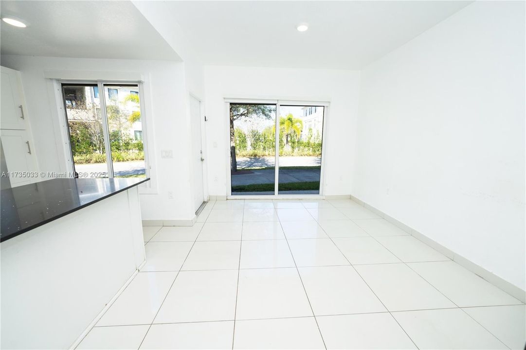 Recently Sold: $419,999 (4 beds, 3 baths, 1434 Square Feet)