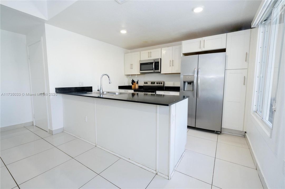 Recently Sold: $419,999 (4 beds, 3 baths, 1434 Square Feet)