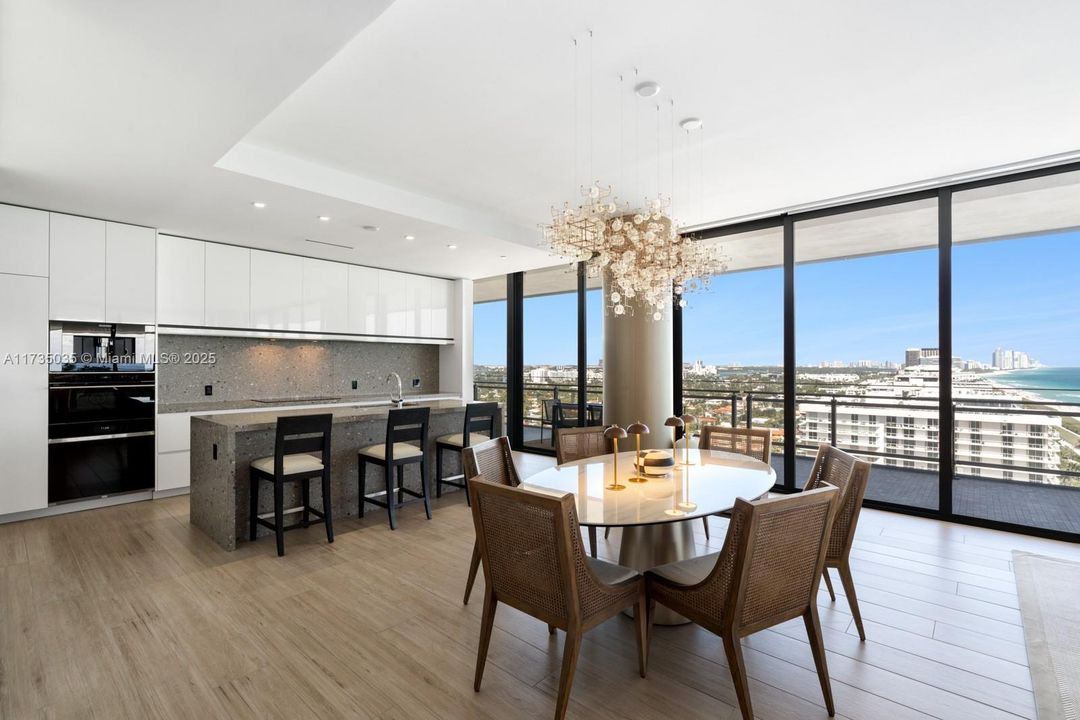 En Venta: $15,500,000 (4 camas, 3 baños, 3525 Pies cuadrados)