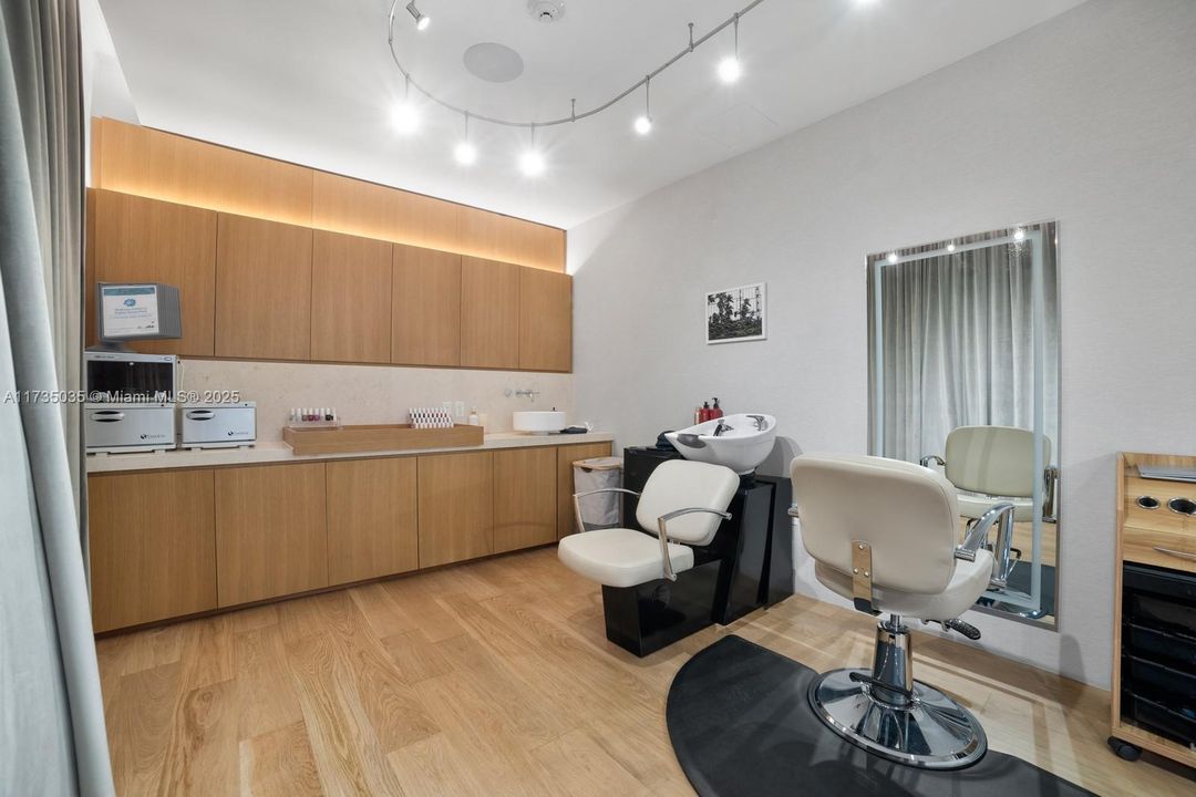 En Venta: $15,500,000 (4 camas, 3 baños, 3525 Pies cuadrados)