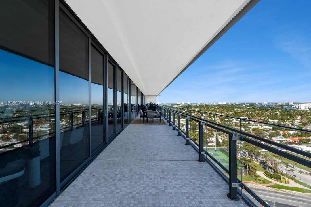 En Venta: $15,500,000 (4 camas, 3 baños, 3525 Pies cuadrados)