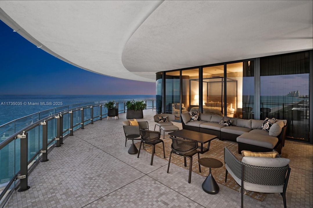En Venta: $15,500,000 (4 camas, 3 baños, 3525 Pies cuadrados)