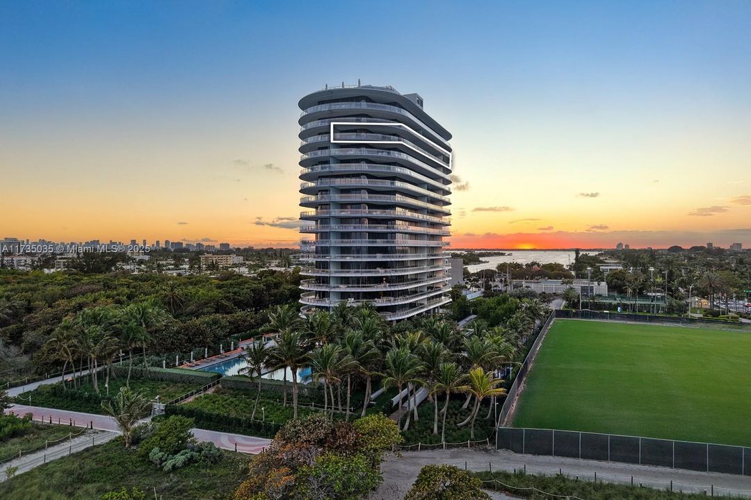 En Venta: $15,500,000 (4 camas, 3 baños, 3525 Pies cuadrados)