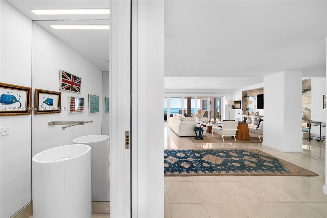 Activo con contrato: $13,900,000 (3 camas, 3 baños, 4590 Pies cuadrados)