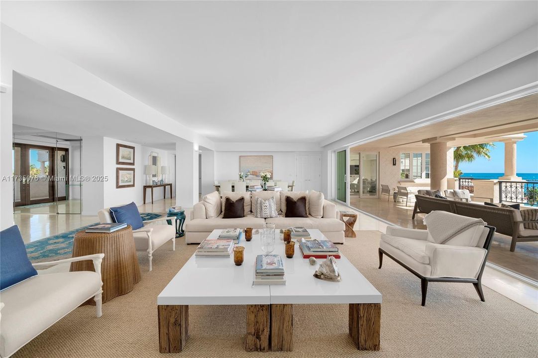 Activo con contrato: $13,900,000 (3 camas, 3 baños, 4590 Pies cuadrados)