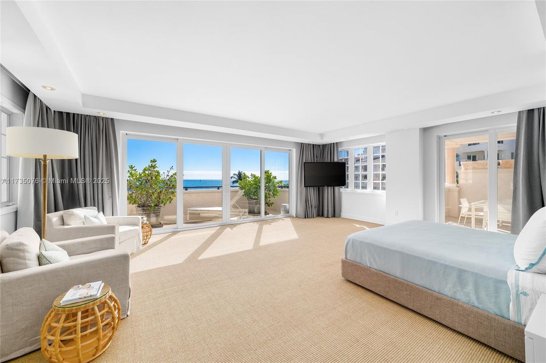 Activo con contrato: $13,900,000 (3 camas, 3 baños, 4590 Pies cuadrados)