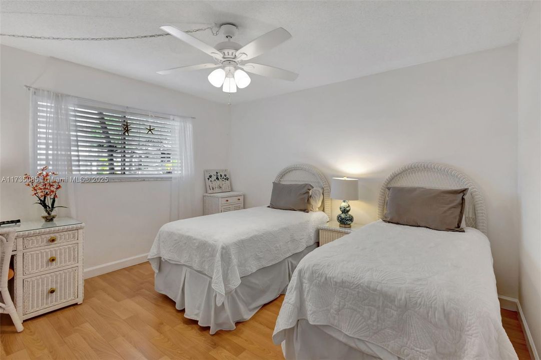 Недавно продано: $270,000 (2 спален, 2 ванн, 886 Квадратных фут)