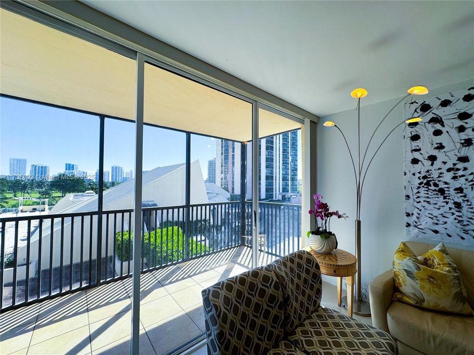 待售: $379,000 (2 贝兹, 2 浴室, 1157 平方英尺)