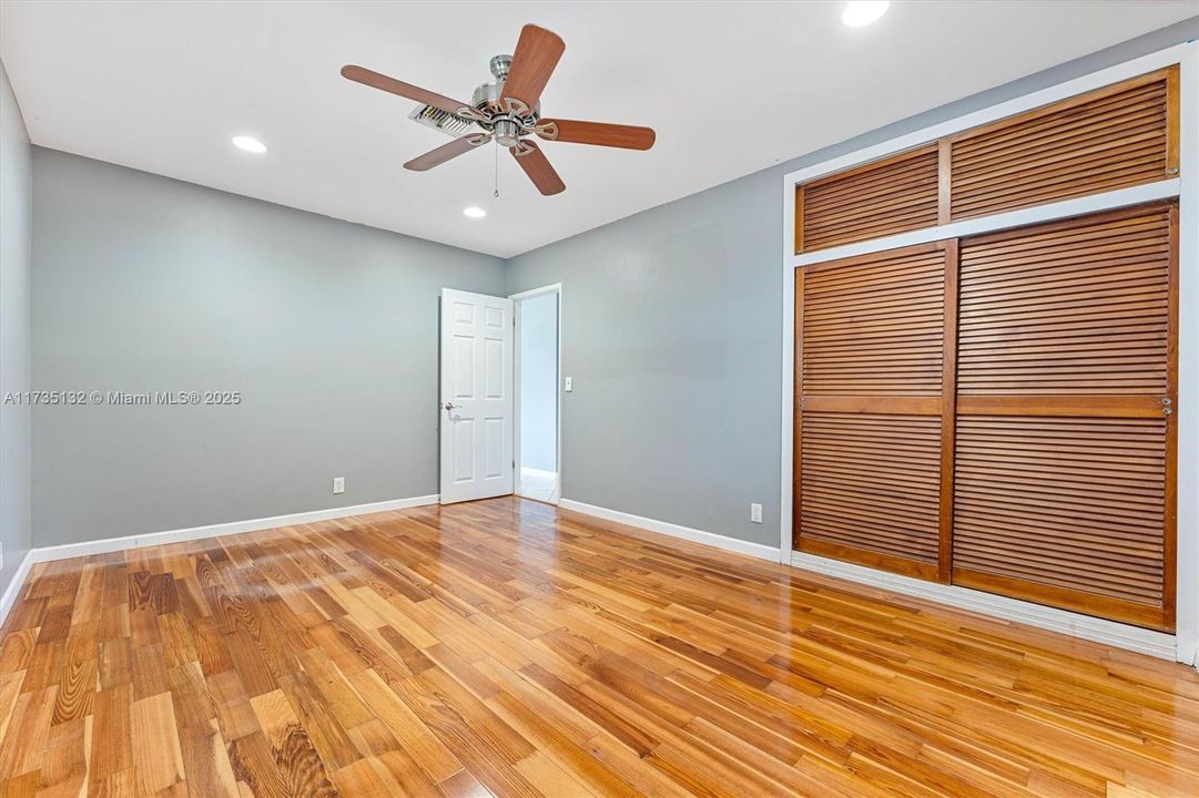 最近售出: $420,000 (2 贝兹, 2 浴室, 1160 平方英尺)