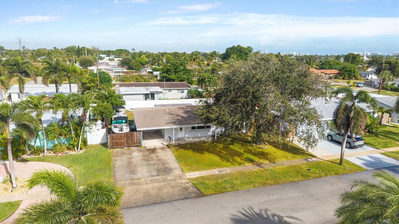 最近售出: $420,000 (2 贝兹, 2 浴室, 1160 平方英尺)