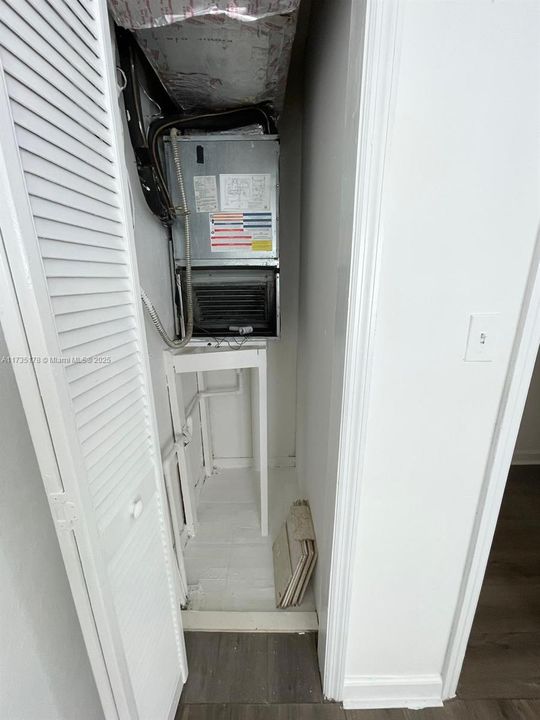 待售: $224,000 (1 贝兹, 1 浴室, 428 平方英尺)