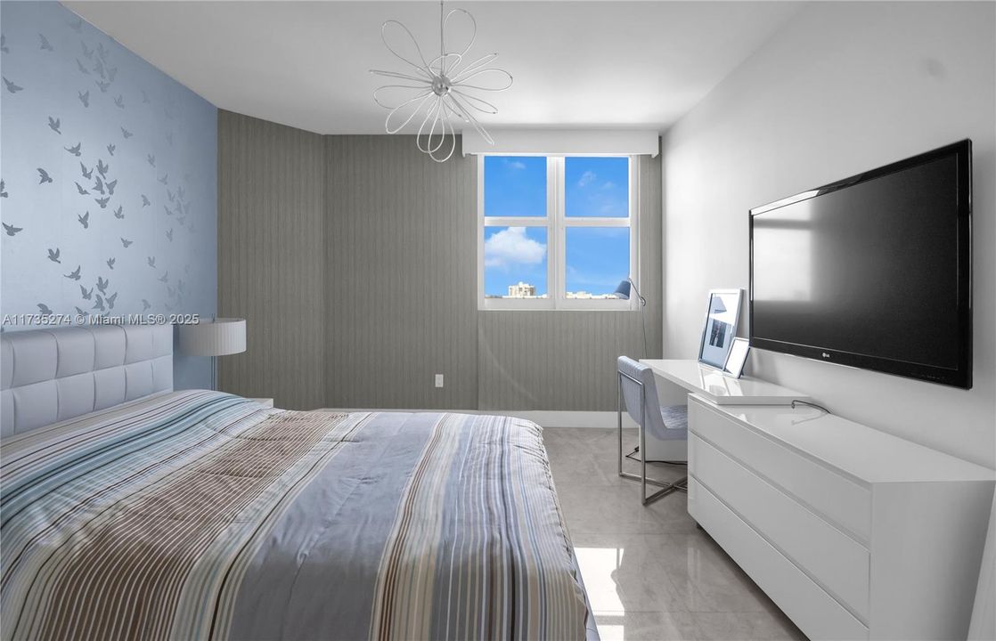 最近售出: $2,048,000 (4 贝兹, 4 浴室, 3464 平方英尺)