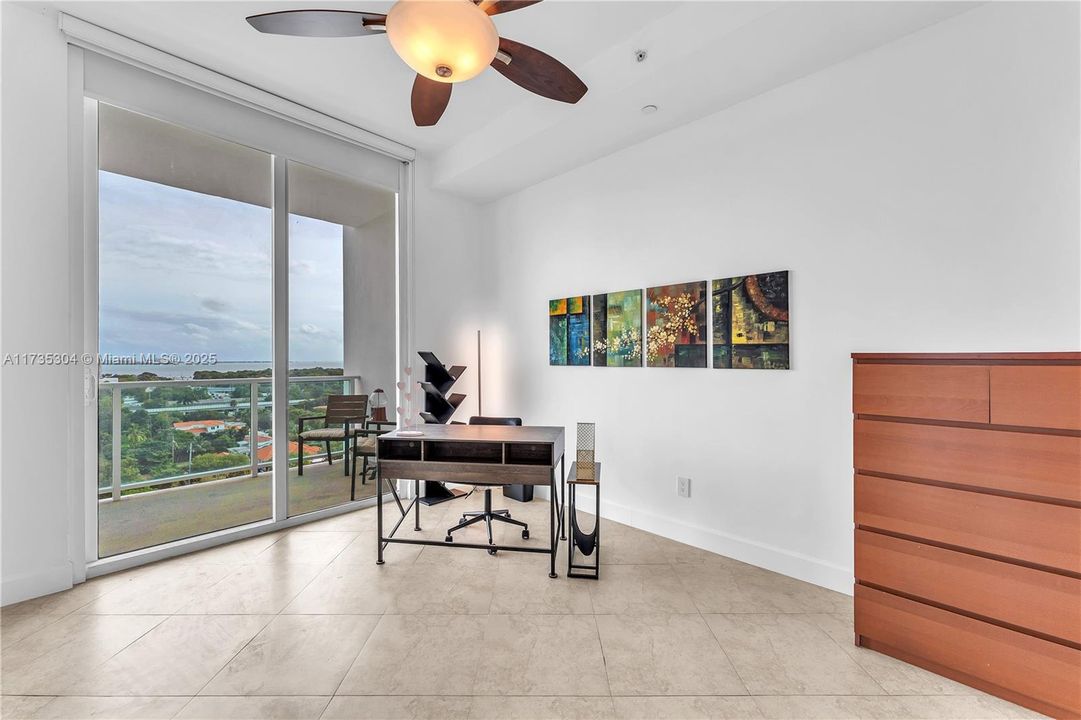 Vendido Recientemente: $670,000 (2 camas, 2 baños, 1059 Pies cuadrados)