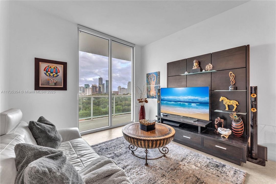 Vendido Recientemente: $670,000 (2 camas, 2 baños, 1059 Pies cuadrados)