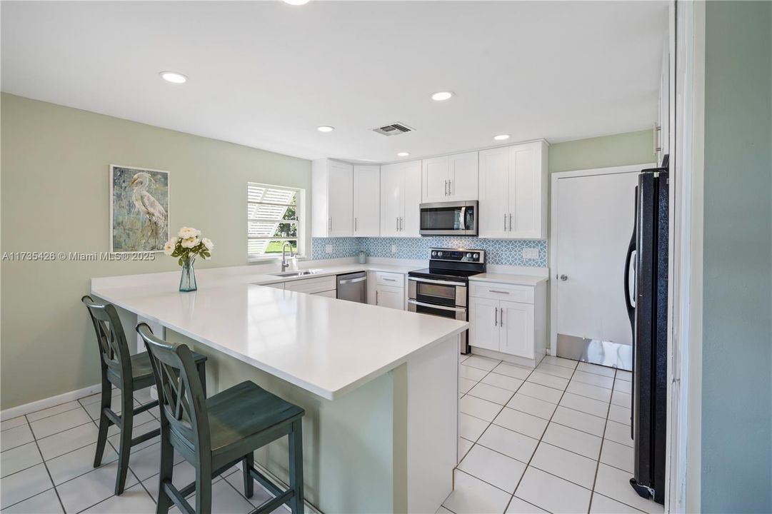 Recently Rented: $3,250 (2 beds, 2 baths, 1363 Square Feet)