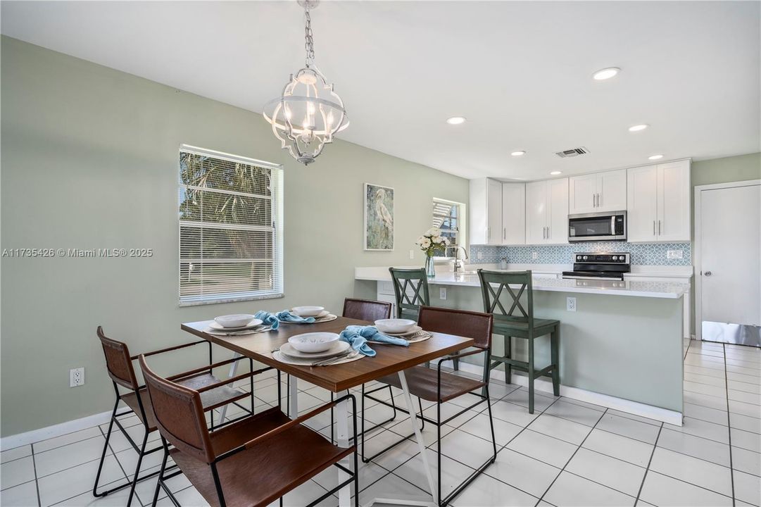 Recently Rented: $3,250 (2 beds, 2 baths, 1363 Square Feet)