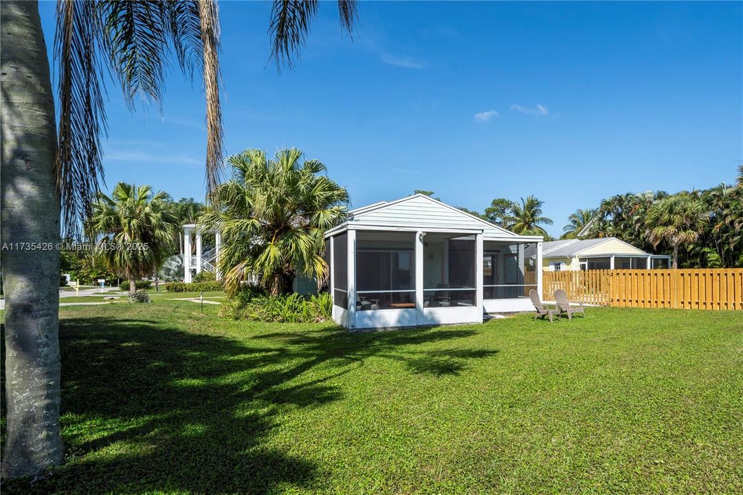 Recently Rented: $3,250 (2 beds, 2 baths, 1363 Square Feet)