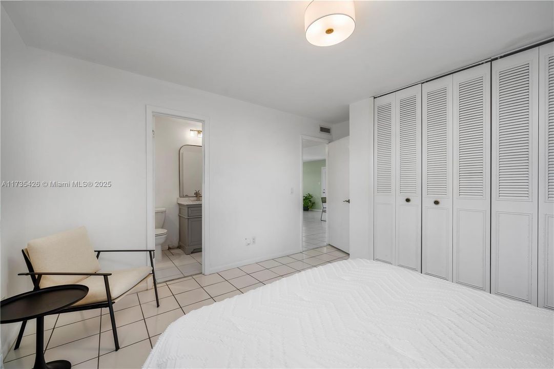 Recently Rented: $3,250 (2 beds, 2 baths, 1363 Square Feet)