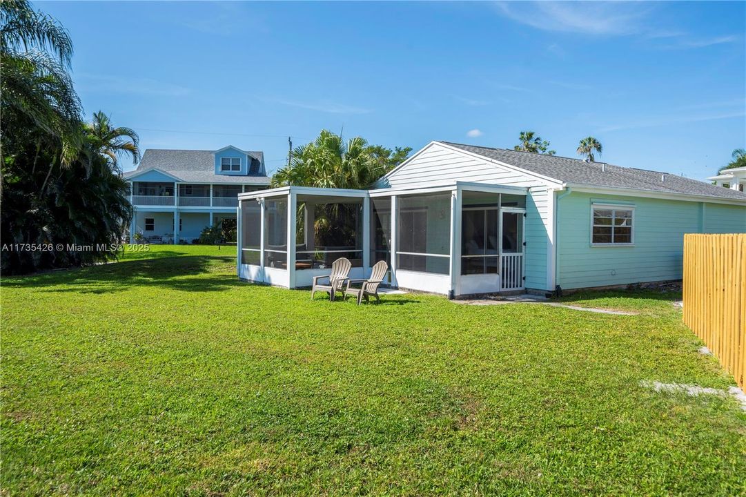 Recently Rented: $3,250 (2 beds, 2 baths, 1363 Square Feet)