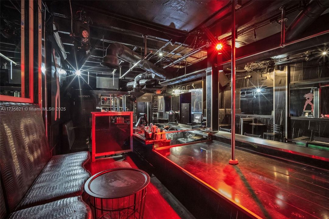 待售: $25,000,000 (0 贝兹, 0 浴室, 0 平方英尺)