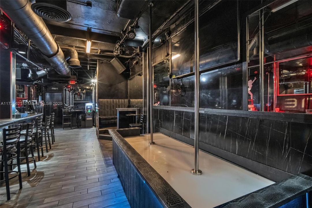 待售: $25,000,000 (0 贝兹, 0 浴室, 0 平方英尺)