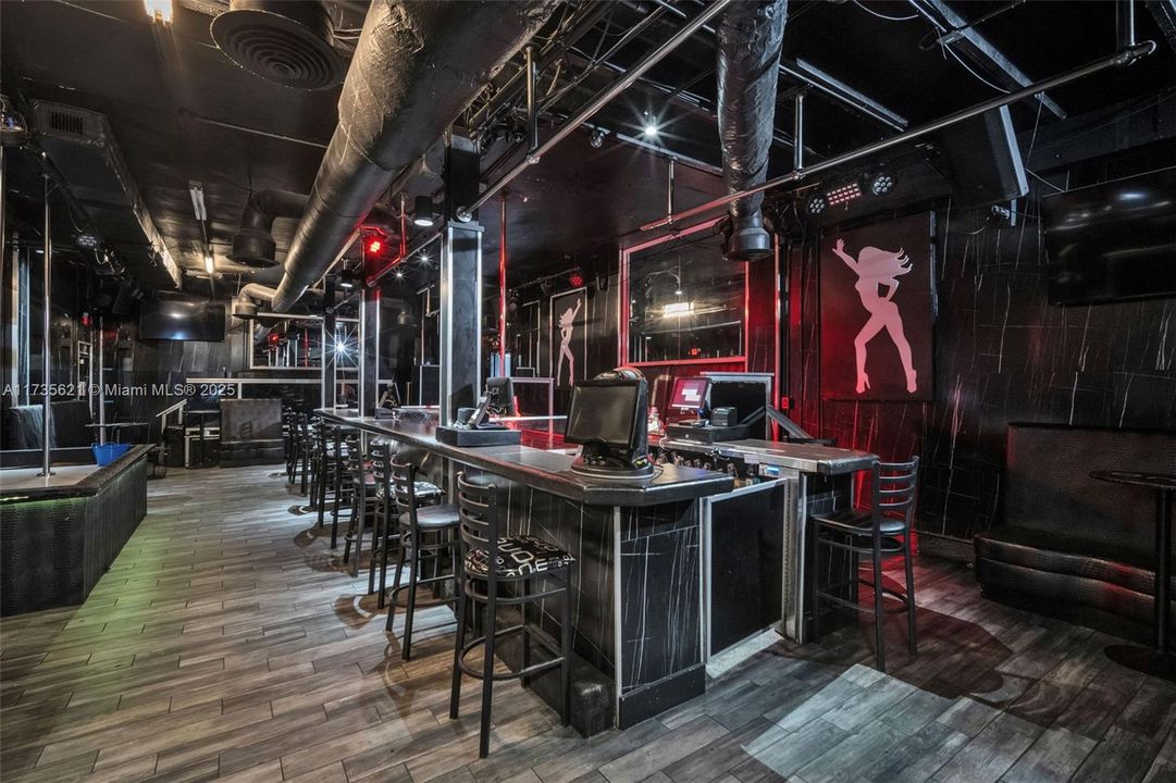 待售: $25,000,000 (0 贝兹, 0 浴室, 0 平方英尺)