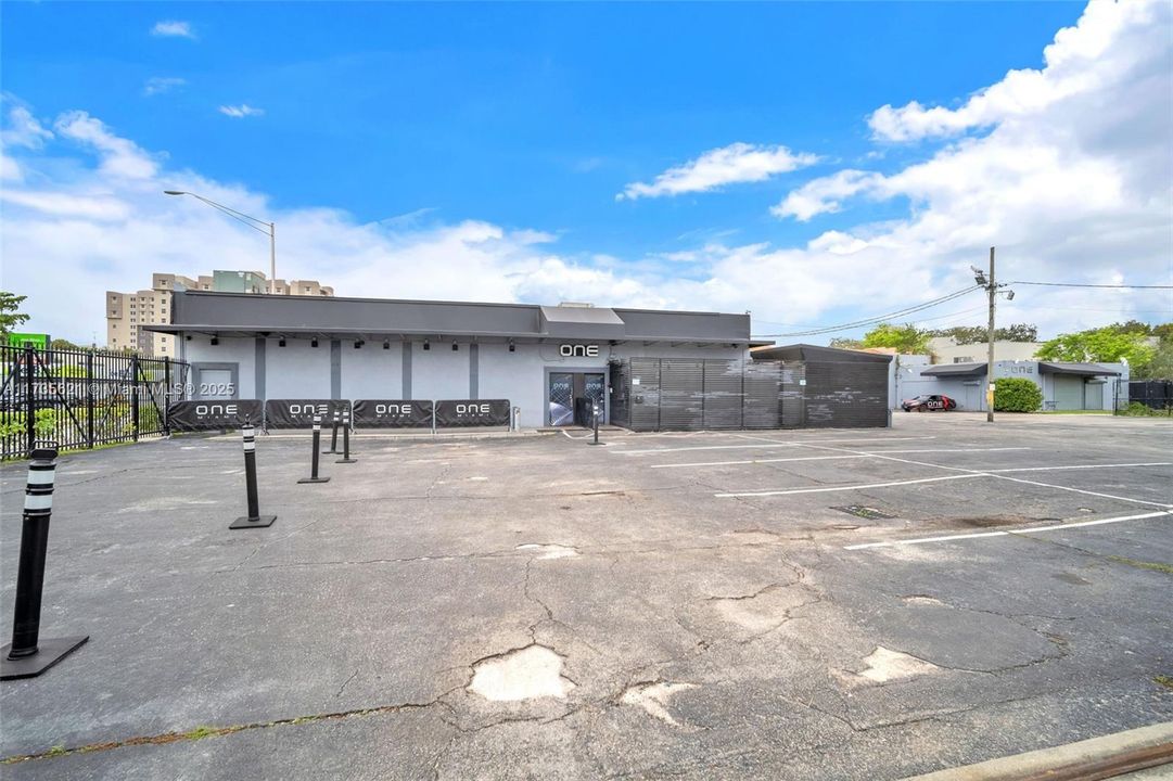 待售: $25,000,000 (0 贝兹, 0 浴室, 0 平方英尺)