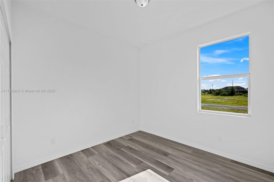 Recently Rented: $2,700 (4 beds, 2 baths, 1921 Square Feet)