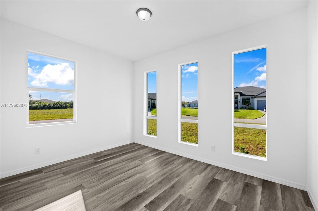 Recently Rented: $2,700 (4 beds, 2 baths, 1921 Square Feet)