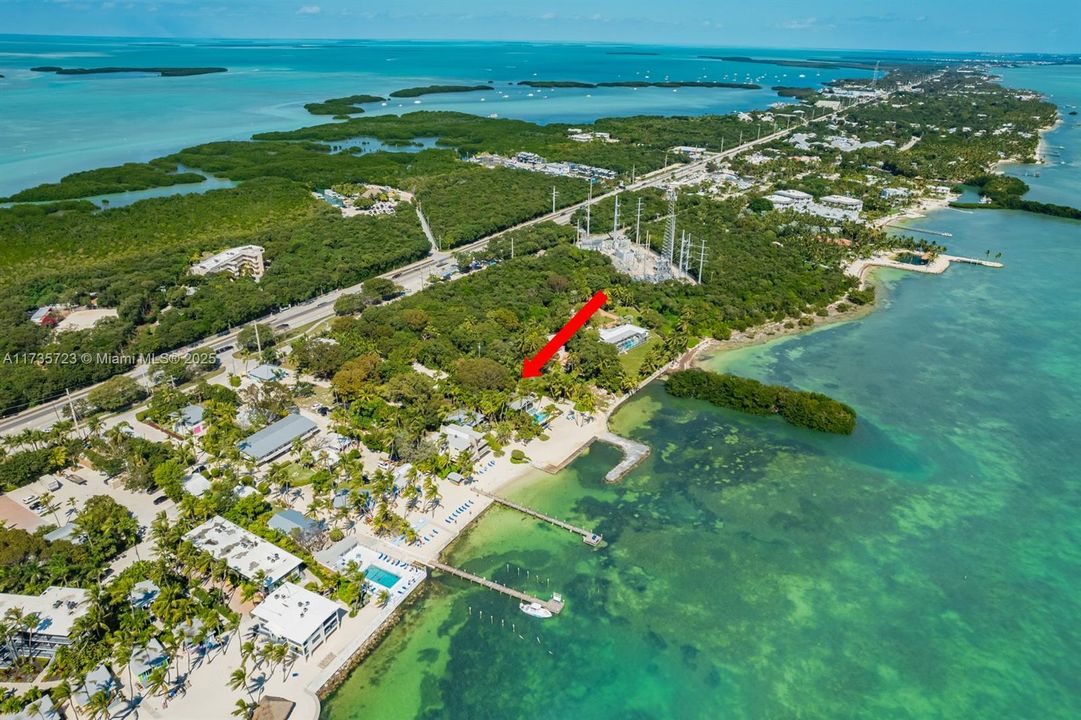 Недавно продано: $3,999,000 (5 спален, 4 ванн, 2358 Квадратных фут)