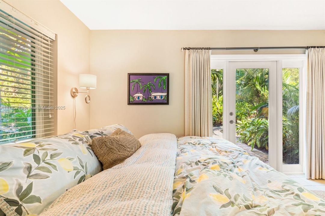 Недавно продано: $3,999,000 (5 спален, 4 ванн, 2358 Квадратных фут)