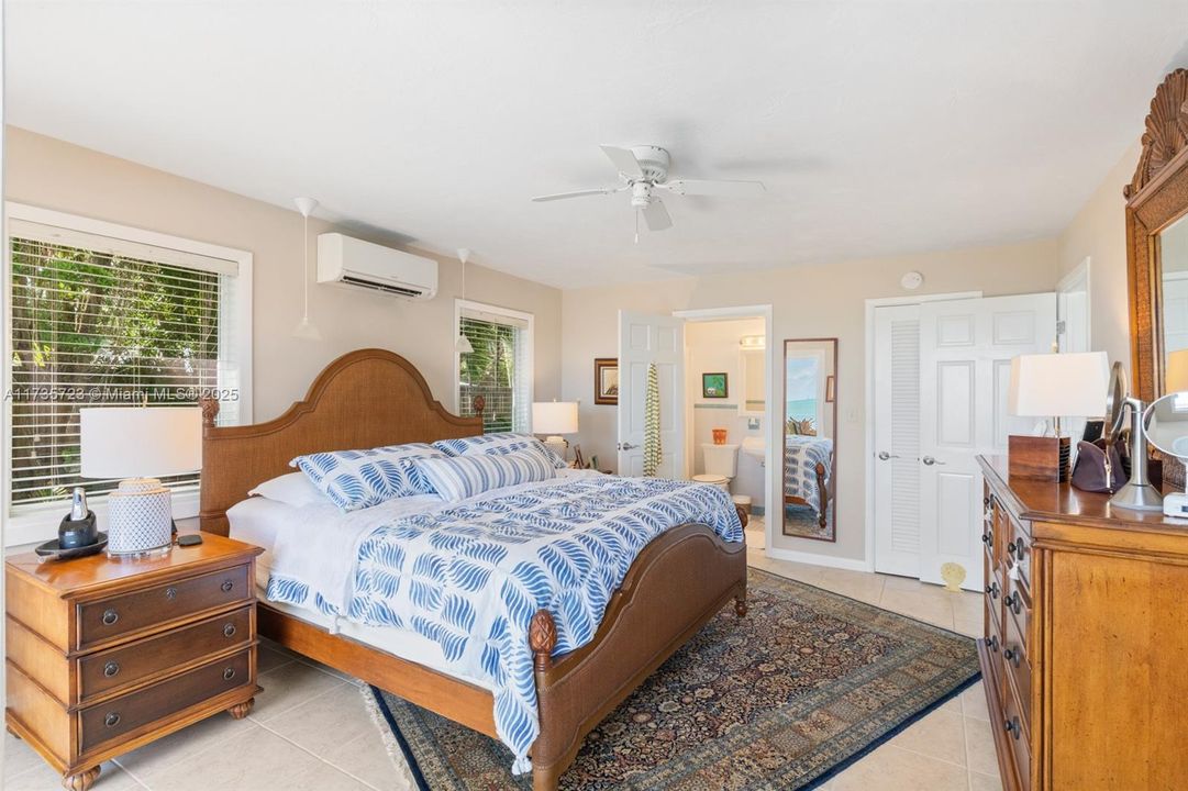 Недавно продано: $3,999,000 (5 спален, 4 ванн, 2358 Квадратных фут)