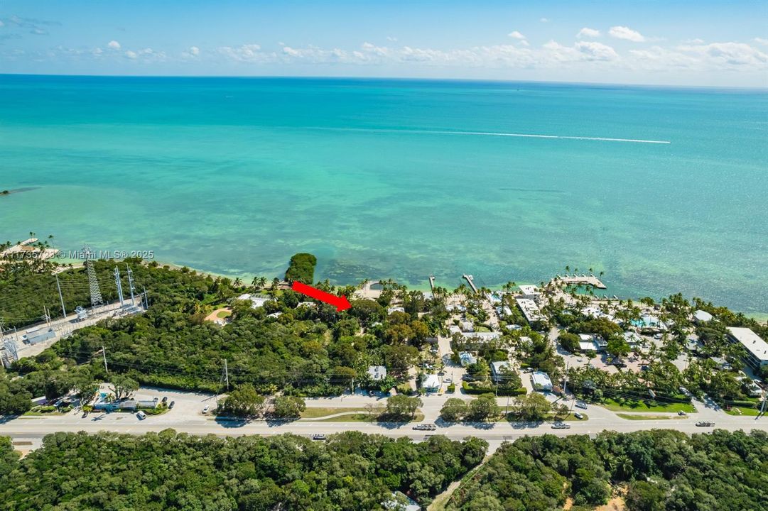 Недавно продано: $3,999,000 (5 спален, 4 ванн, 2358 Квадратных фут)