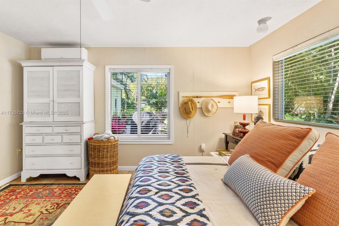 Недавно продано: $3,999,000 (5 спален, 4 ванн, 2358 Квадратных фут)