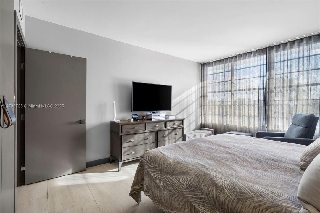 Vendido Recientemente: $630,000 (2 camas, 2 baños, 1108 Pies cuadrados)