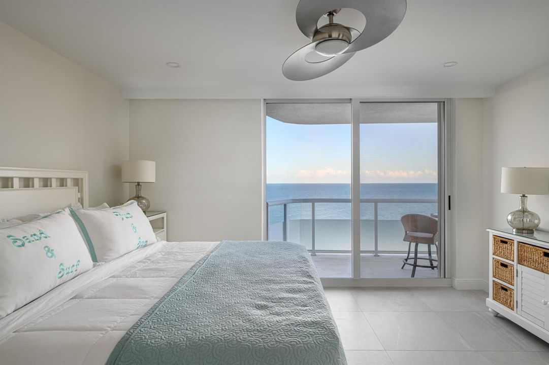 3554_Ocean_Dr_Penthouse_3N-296-Edit