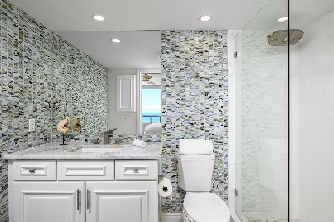 3554_Ocean_Dr_Penthouse_3N-8-Enhanced-NR