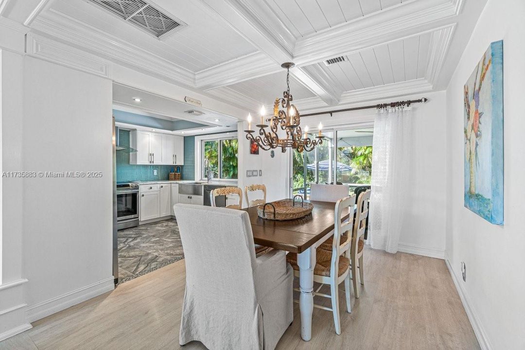 Activo con contrato: $915,000 (3 camas, 2 baños, 1387 Pies cuadrados)